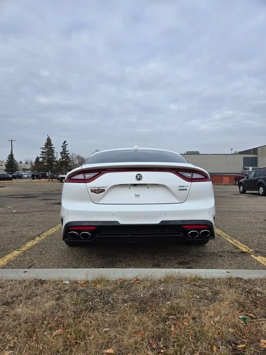 2018 Kia Stinger - Image 6 of 10