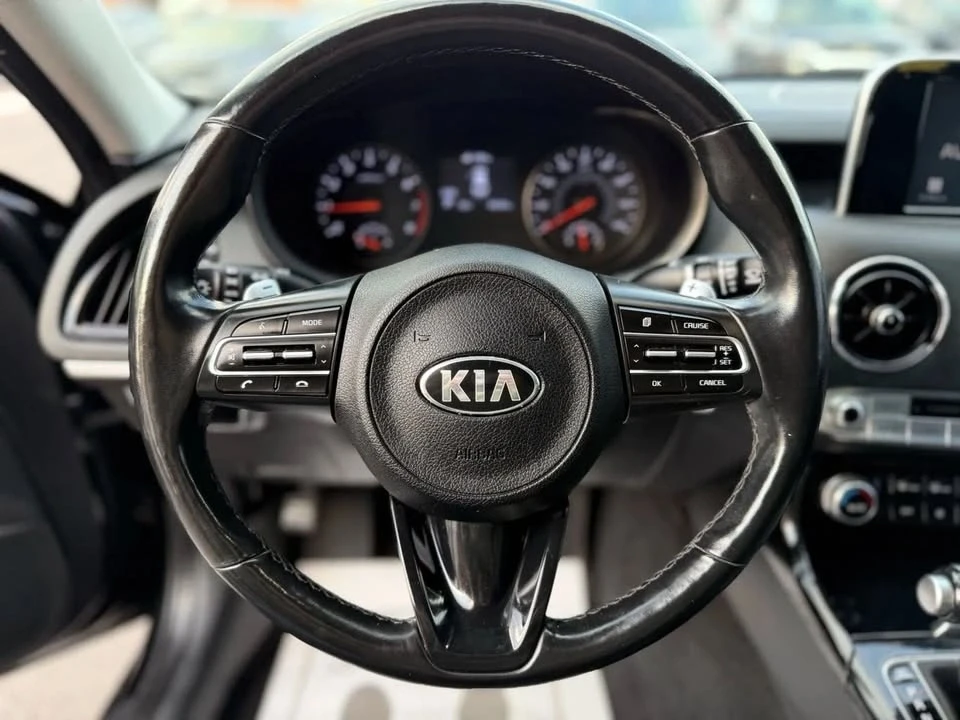 2018 Kia Stinger - Image 4 of 19