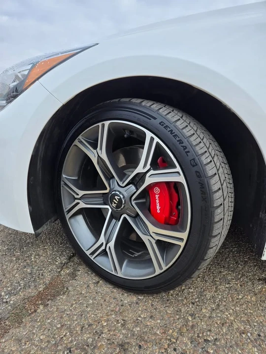 2018 Kia Stinger - Image 2 of 10
