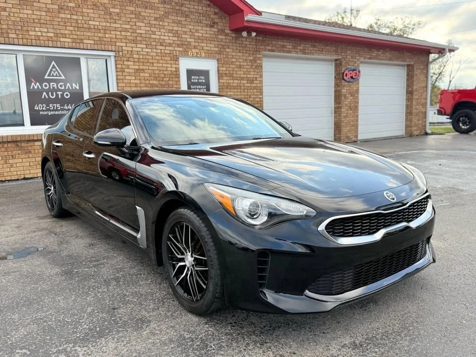 2018 Kia Stinger - Image 16 of 19