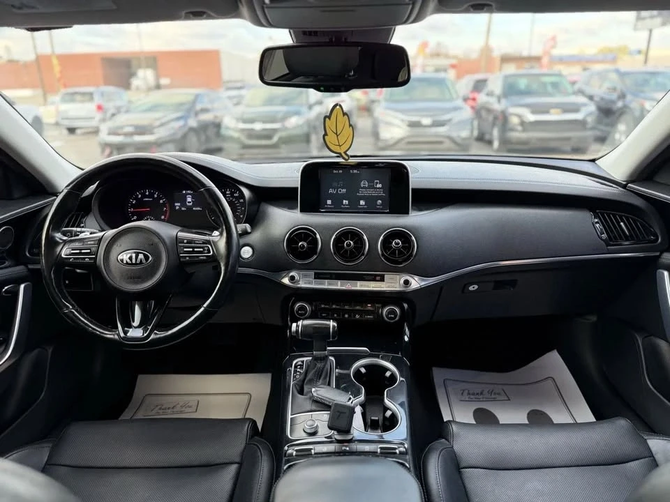 2018 Kia Stinger - Image 16 of 19