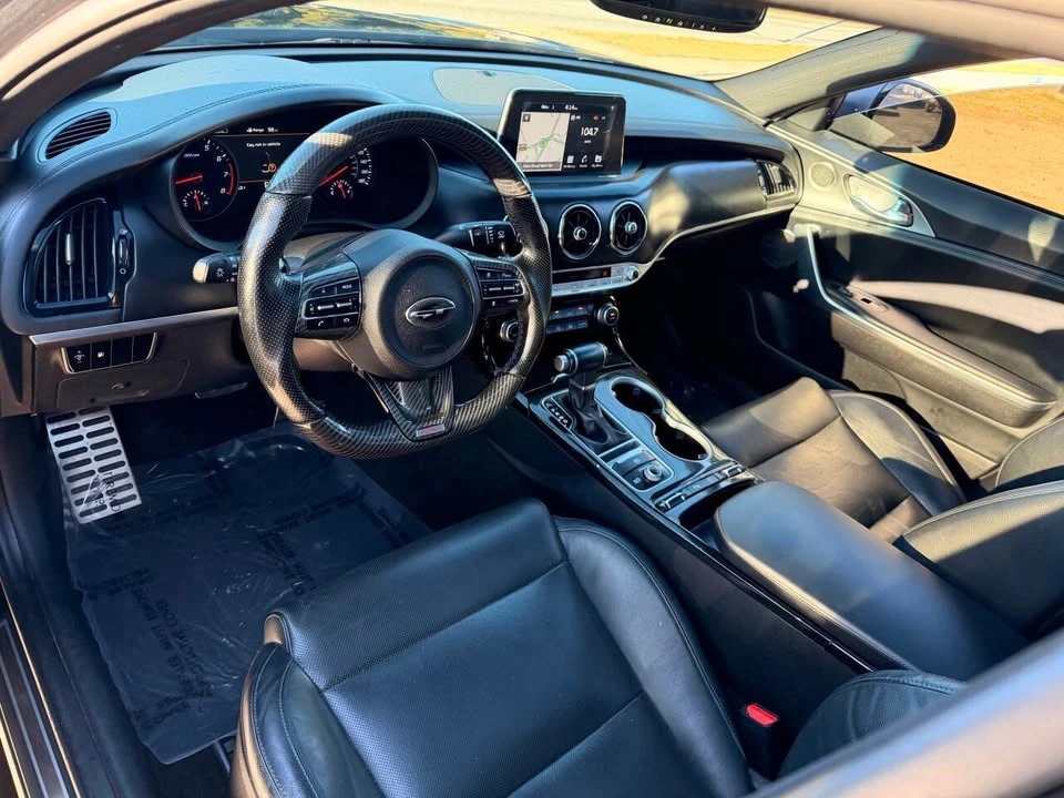 2018 Kia Stinger - Image 14 of 18