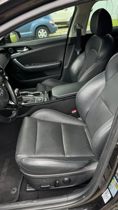 2018 Kia Stinger - Image 11 of 13