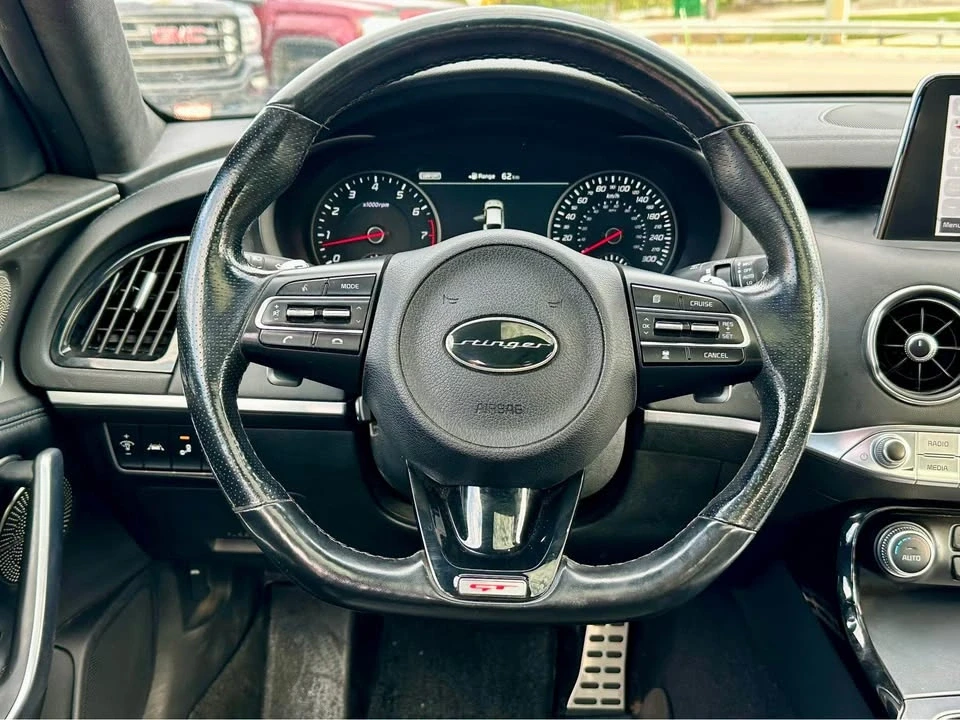 2018 Kia Stinger - Image 12 of 20