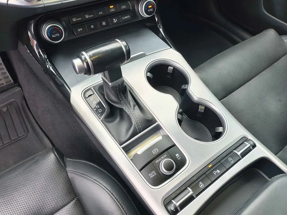 2018 Kia Stinger - Image 15 of 20