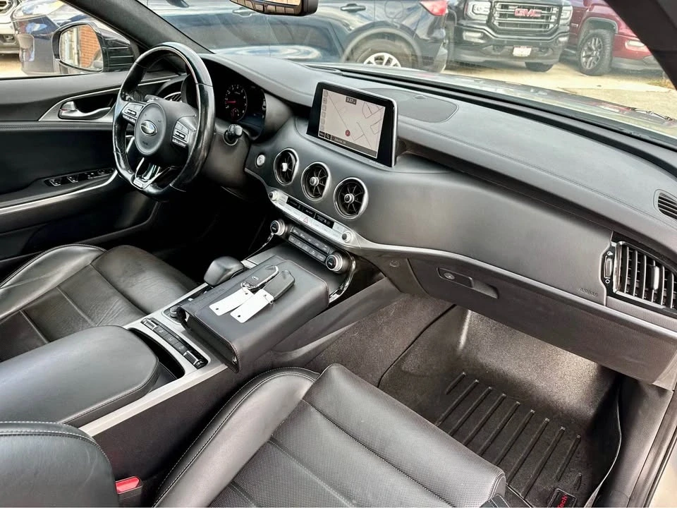 2018 Kia Stinger - Image 14 of 20