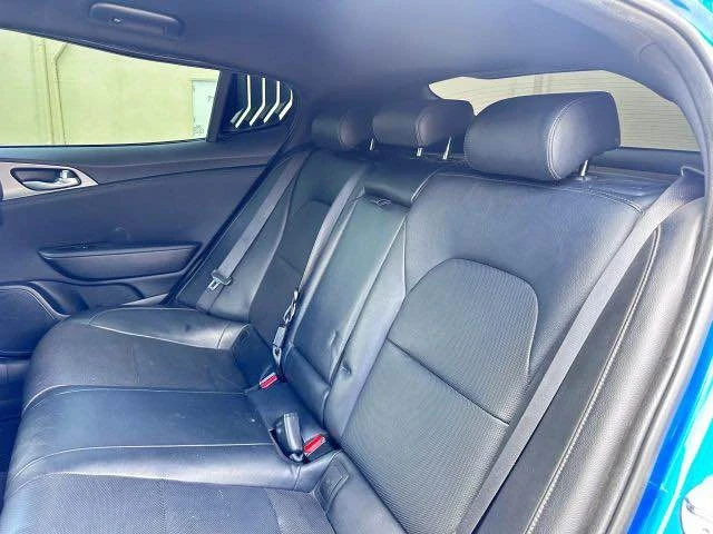 2018 Kia Stinger - Image 7 of 10