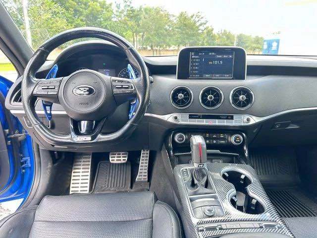 2018 Kia Stinger - Image 2 of 10
