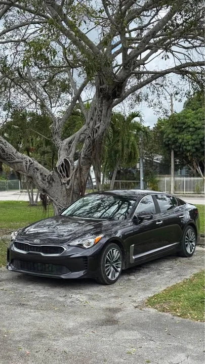 2018 Kia Stinger - Image 2 of 13
