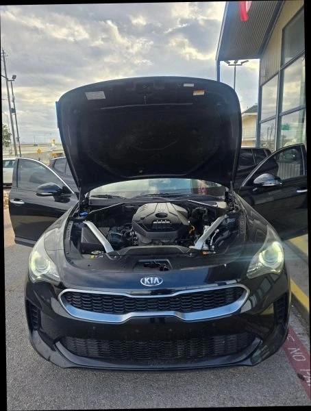 2018 Kia Stinger - Image 11 of 19