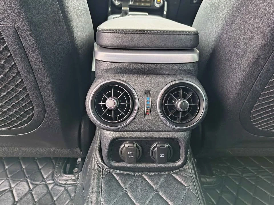 2018 Kia Stinger - Image 17 of 20