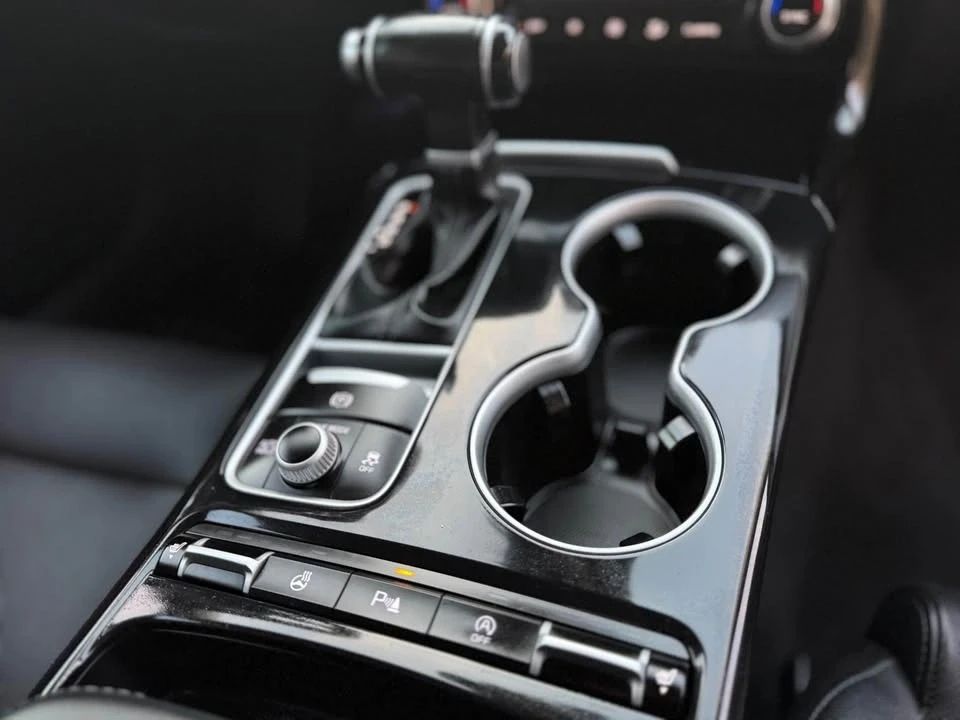 2018 Kia Stinger - Image 11 of 20