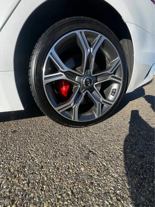 2018 Kia Stinger - Image 3 of 9