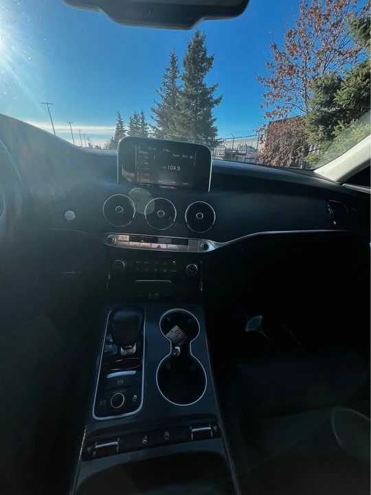 2018 Kia Stinger - Image 8 of 9