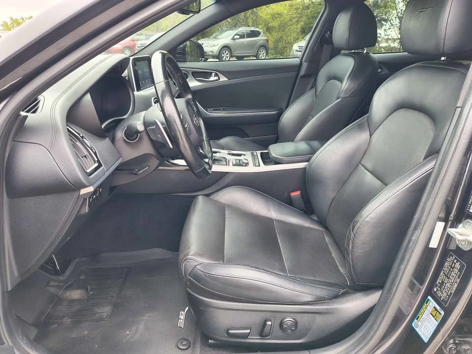 2018 Kia Stinger - Image 11 of 20