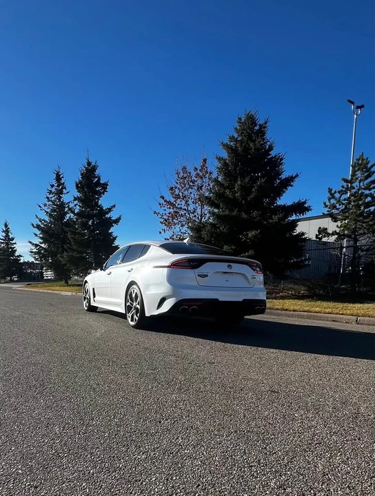 2018 Kia Stinger - Image 4 of 9