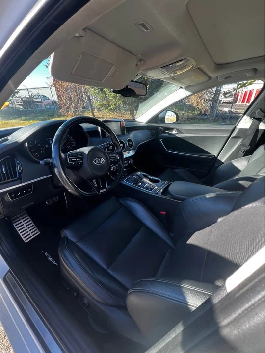 2018 Kia Stinger - Image 7 of 9