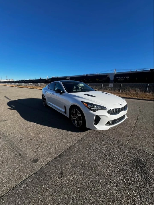 2018 Kia Stinger - Image 5 of 9
