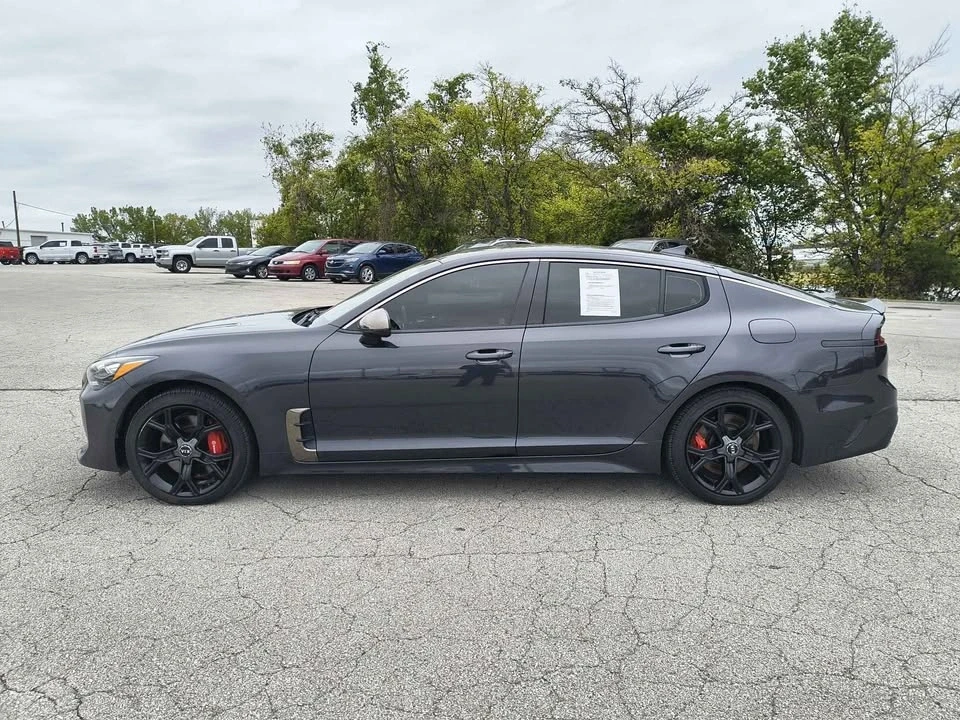 2018 Kia Stinger - Image 9 of 20