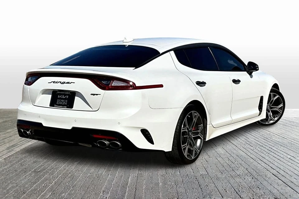 2018 Kia Stinger - Image 2 of 9