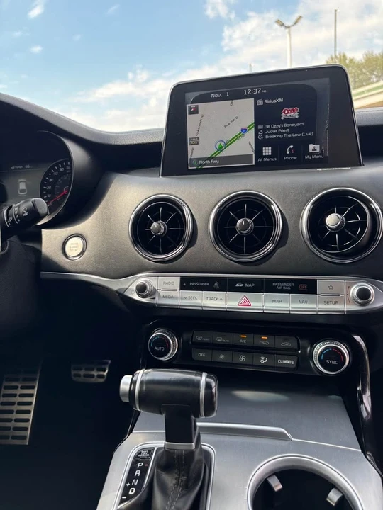 2018 Kia Stinger - Image 7 of 13