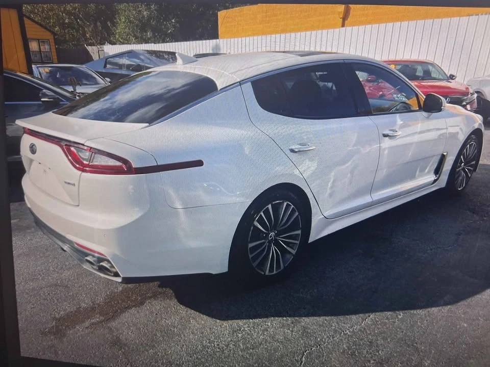 2018 Kia Stinger - Image 5 of 8