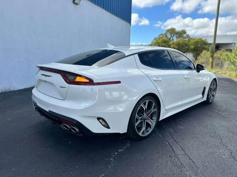 2018 Kia Stinger - Image 8 of 18