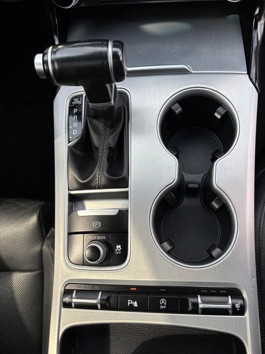 2018 Kia Stinger - Image 8 of 13
