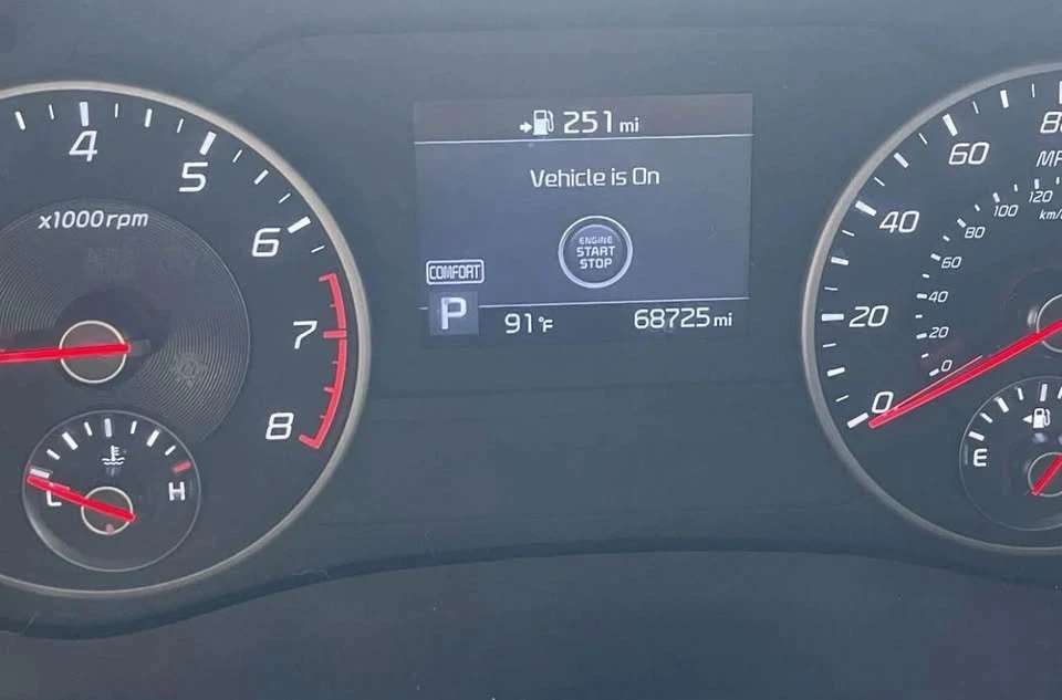 2018 Kia Stinger - Image 3 of 4