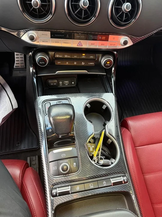 2018 Kia Stinger - Image 12 of 14