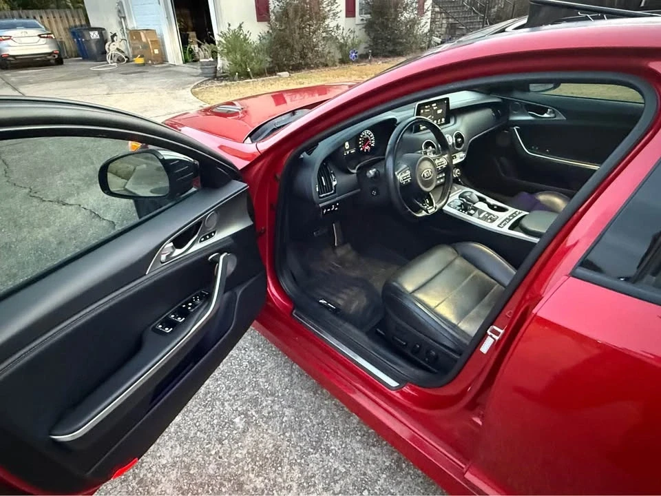 2018 Kia Stinger - Image 8 of 13