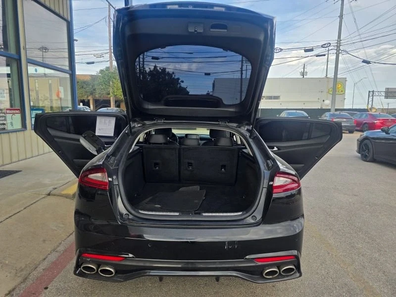 2018 Kia Stinger - Image 16 of 19