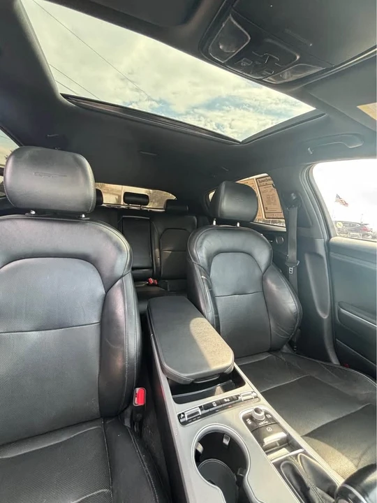 2018 Kia Stinger - Image 12 of 13