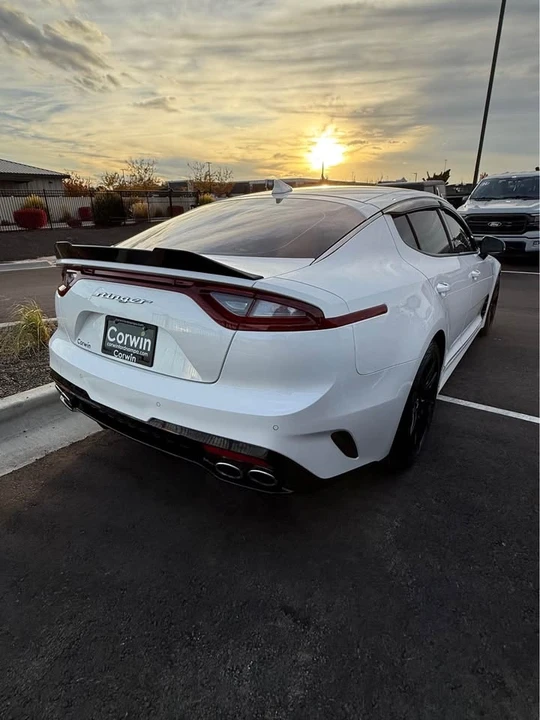 2018 Kia Stinger - Image 3 of 14