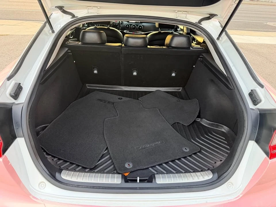 2018 Kia Stinger - Image 18 of 20