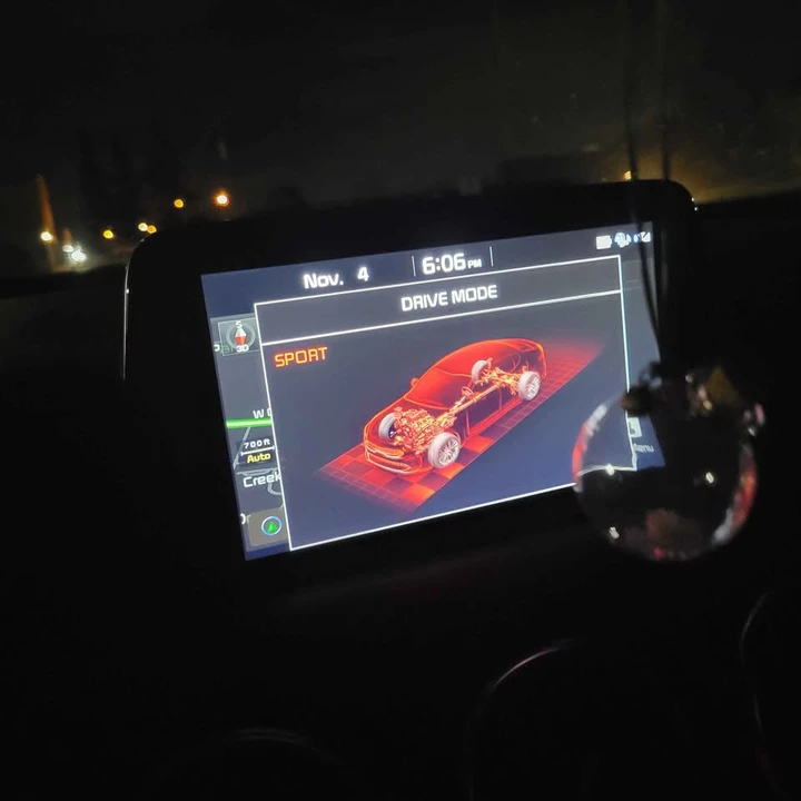 2018 Kia Stinger - Image 12 of 15