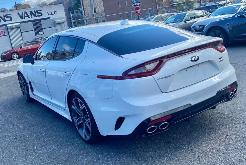 2018 Kia Stinger - Image 6 of 9