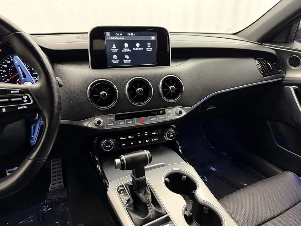 2018 Kia Stinger - Image 18 of 20