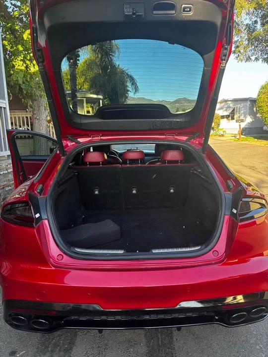2018 Kia Stinger - Image 8 of 10