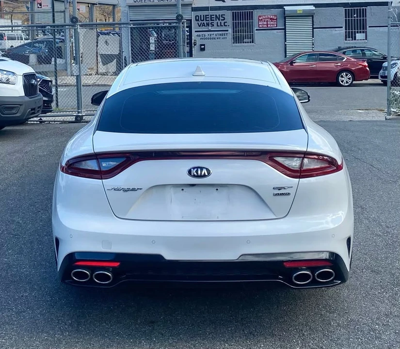 2018 Kia Stinger - Image 5 of 9