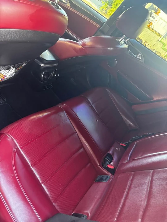 2018 Kia Stinger - Image 7 of 10