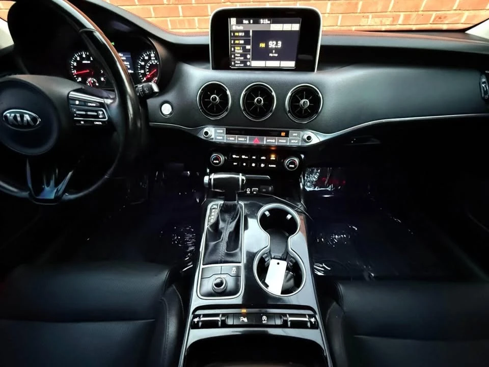 2018 Kia Stinger - Image 14 of 20