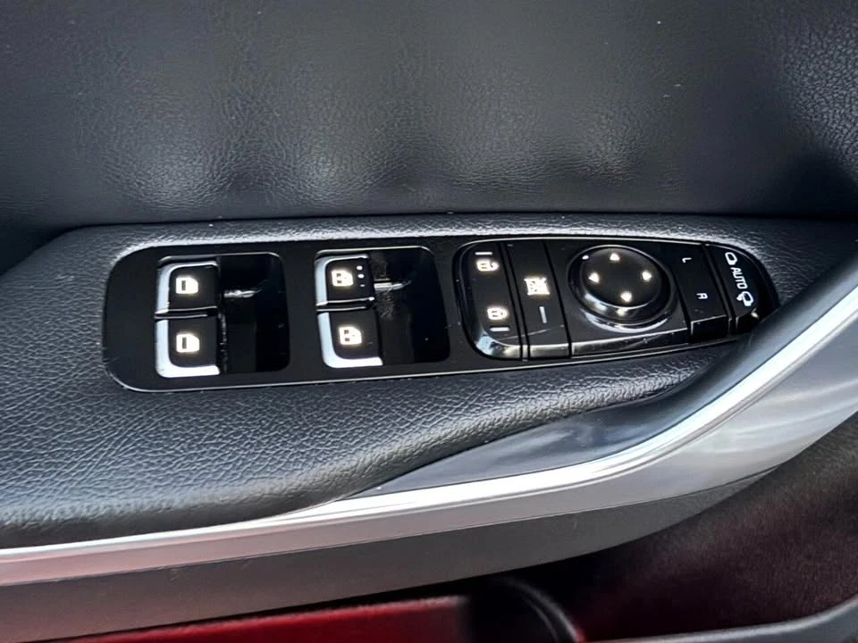 2018 Kia Stinger - Image 17 of 20