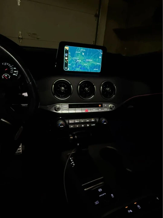 2018 Kia Stinger - Image 7 of 12