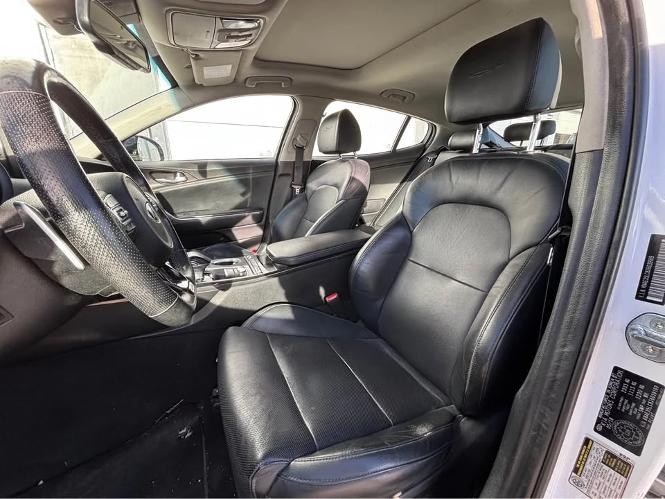 2018 Kia Stinger - Image 8 of 9