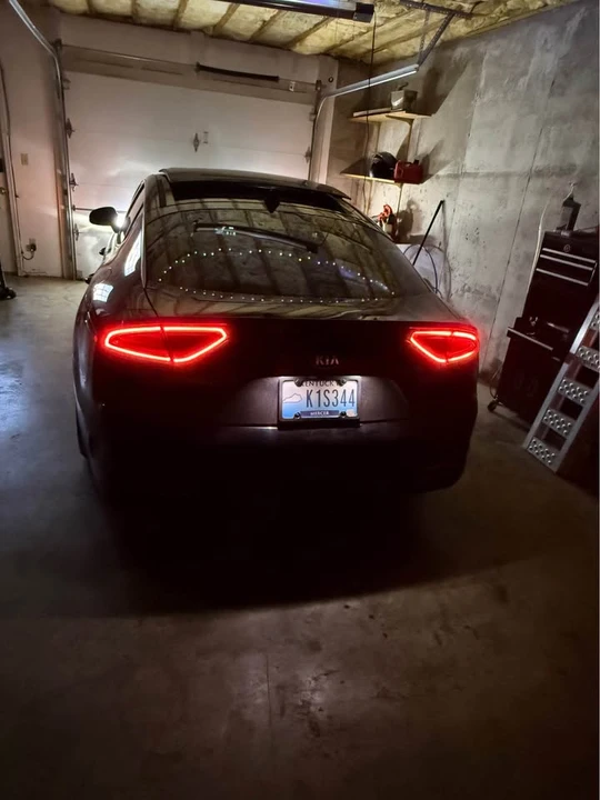2018 Kia Stinger - Image 10 of 12