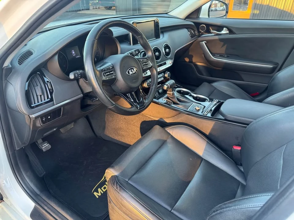 2018 Kia Stinger - Image 5 of 7