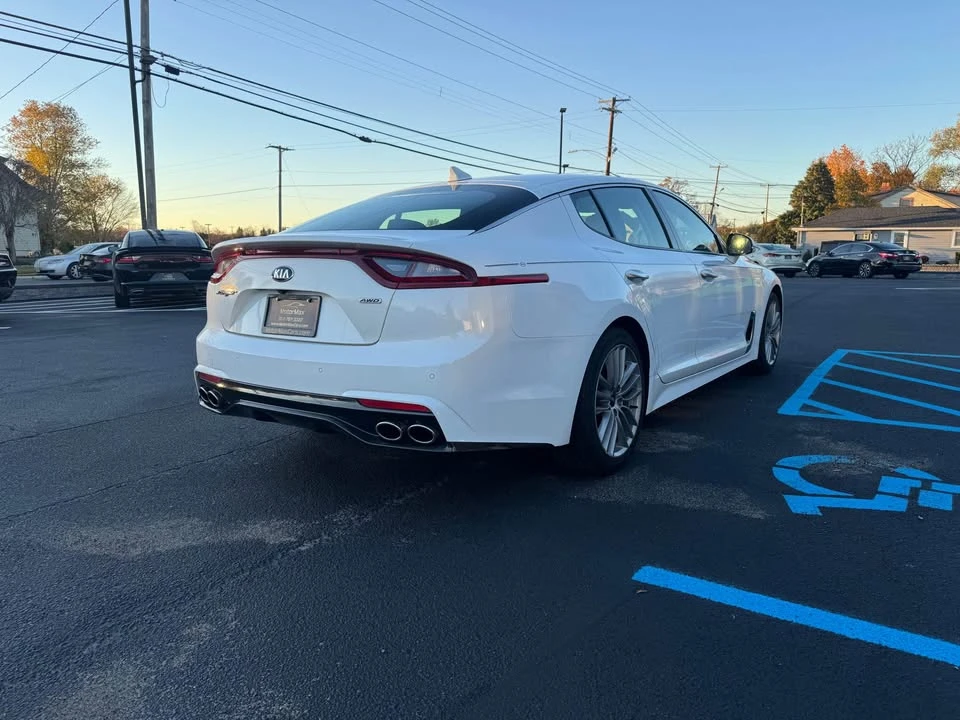 2018 Kia Stinger - Image 3 of 7