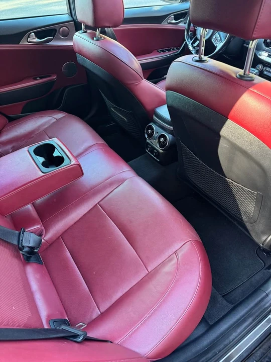 2018 Kia Stinger - Image 10 of 19