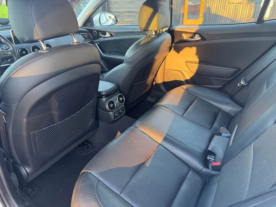 2018 Kia Stinger - Image 6 of 7
